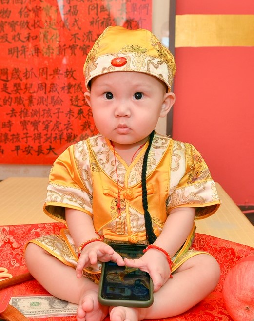 2021-08-05尹寶寶，小孩禮服(男)中式古裝禮服禮照照片集