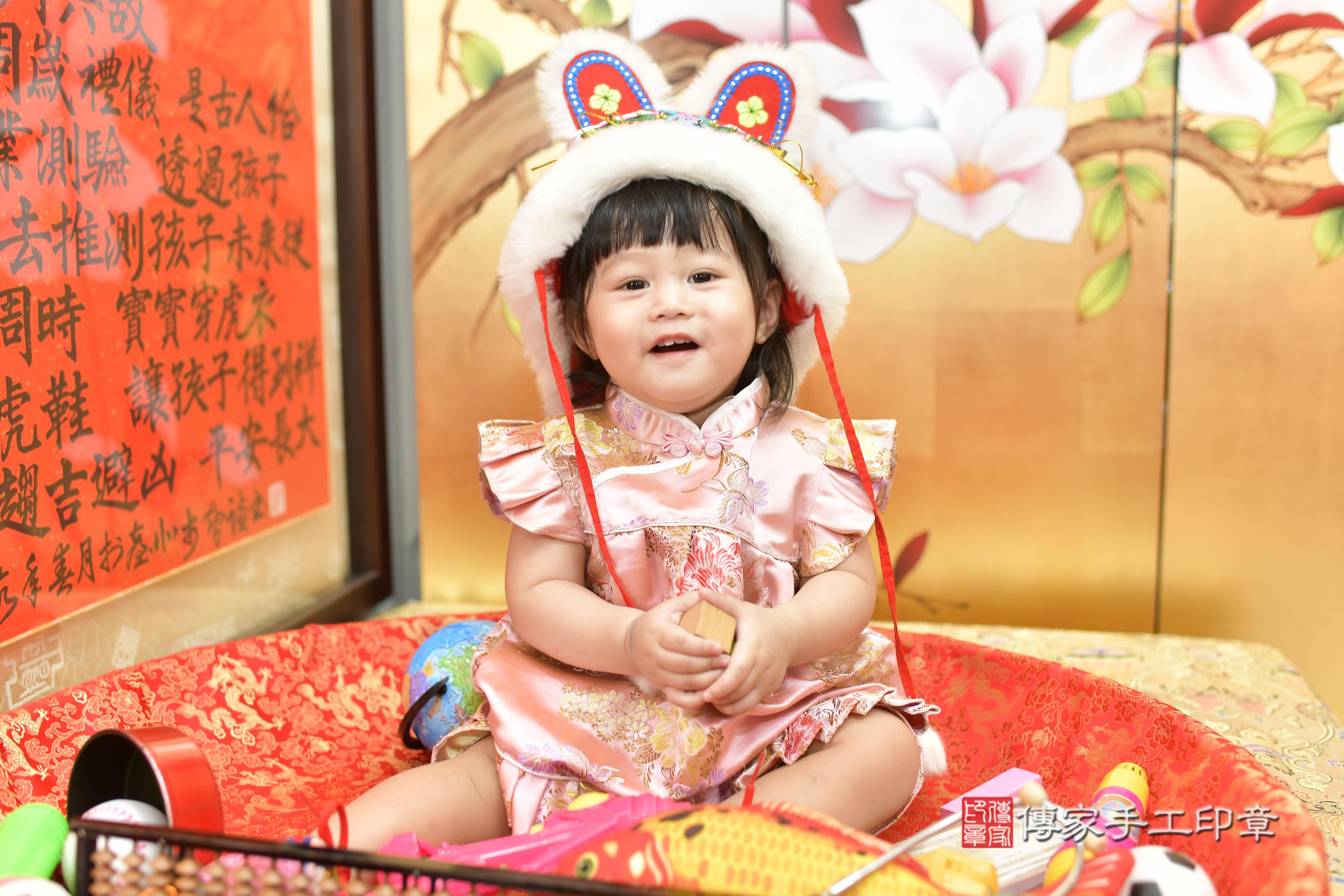 2025-09-29彤彤寶貝抓周,小孩古裝禮服照。地點:傳家「新竹店」古禮會場照片集
