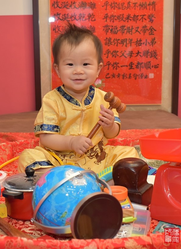 2022-02-28黃寶寶，小孩禮服(男)中式古裝禮服禮照照片集