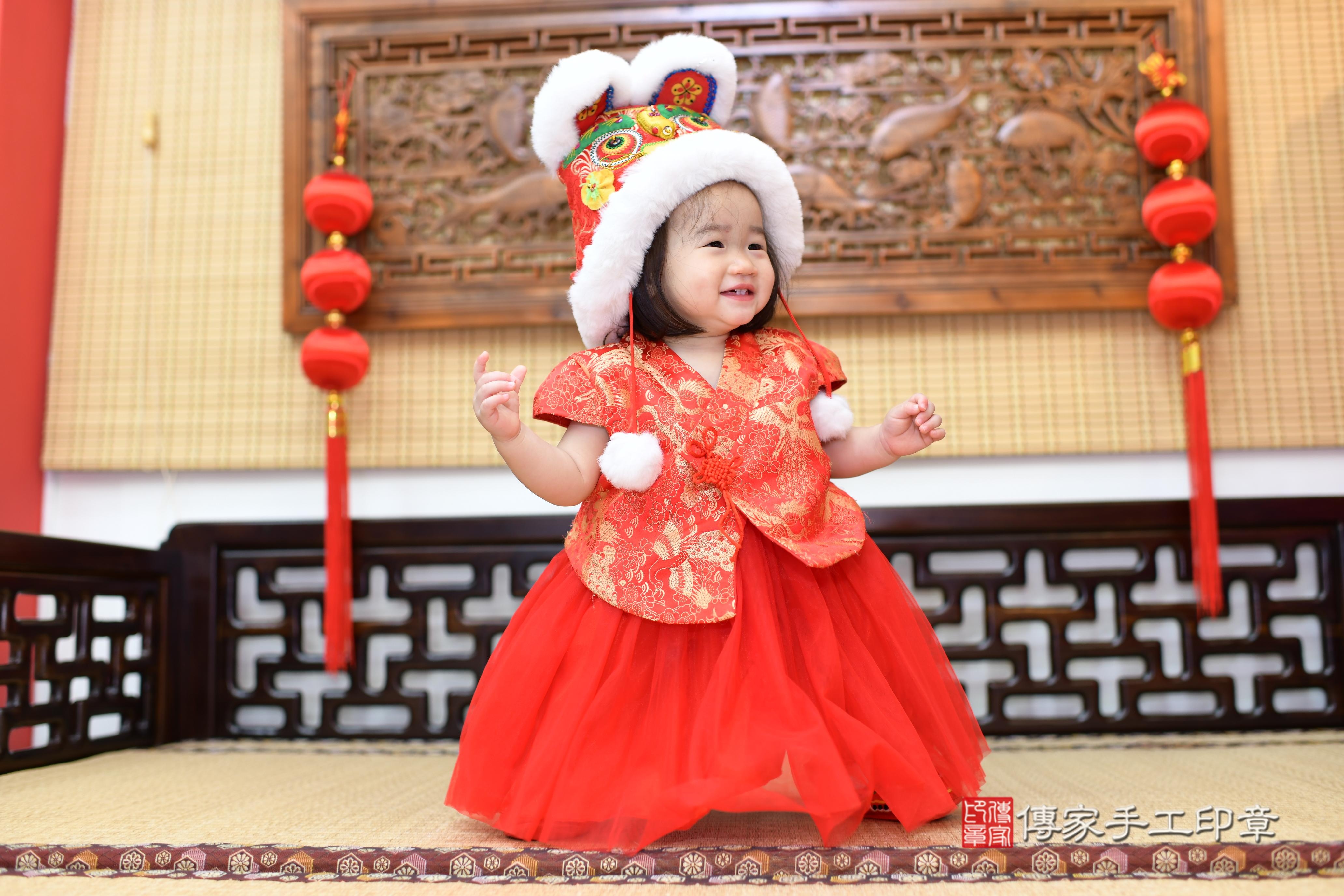 2025-07-29妍妍寶貝抓周，小孩古裝禮服照。地點：傳家「台南店」古禮會場照片集
