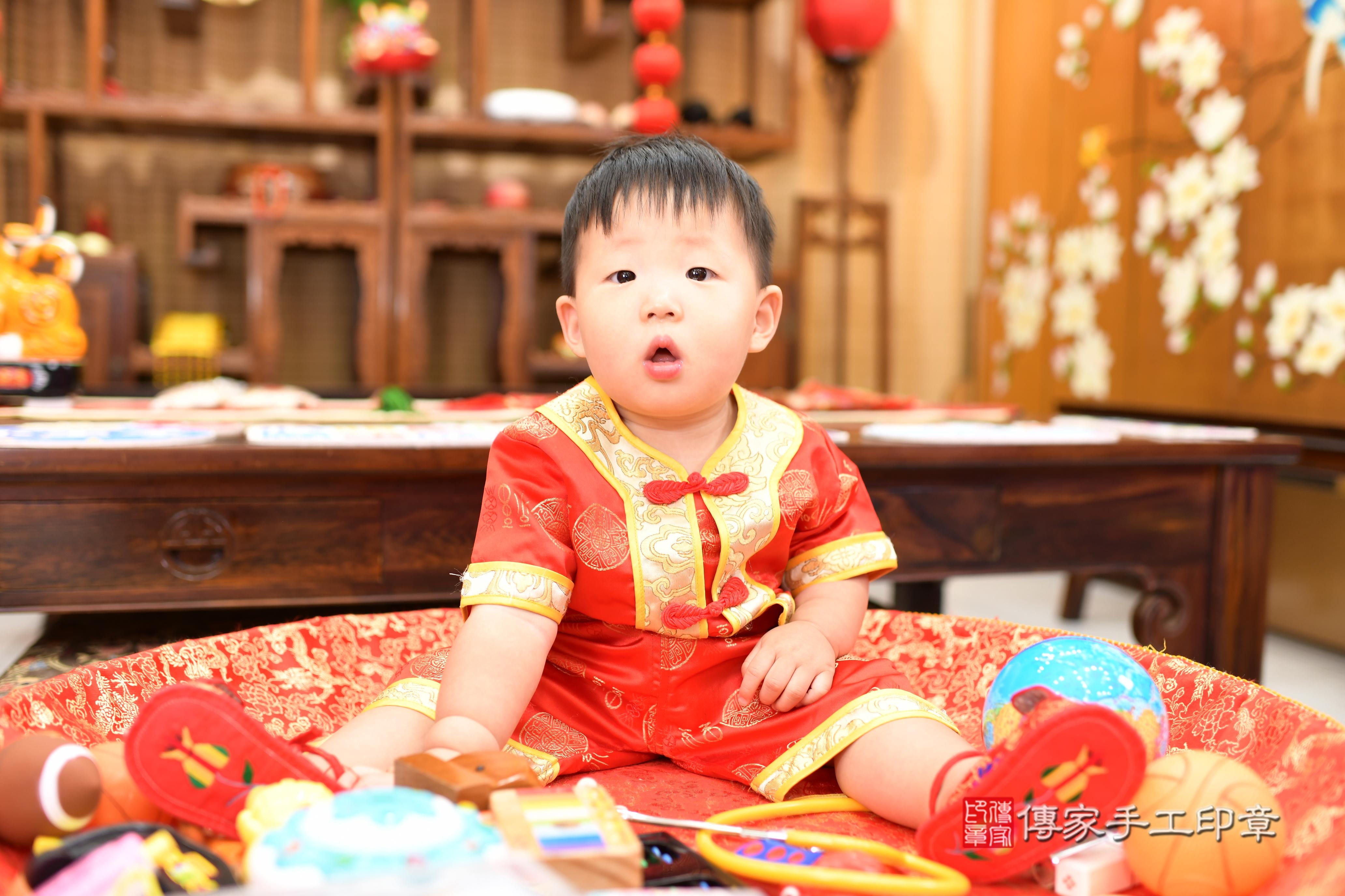2025-07-29謙謙寶貝抓周，小孩古裝禮服照。地點：傳家「台南店」古禮會場照片集