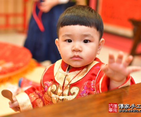 2020-04-06吳寶寶，小孩禮服(男)中式古裝禮服禮照照片集