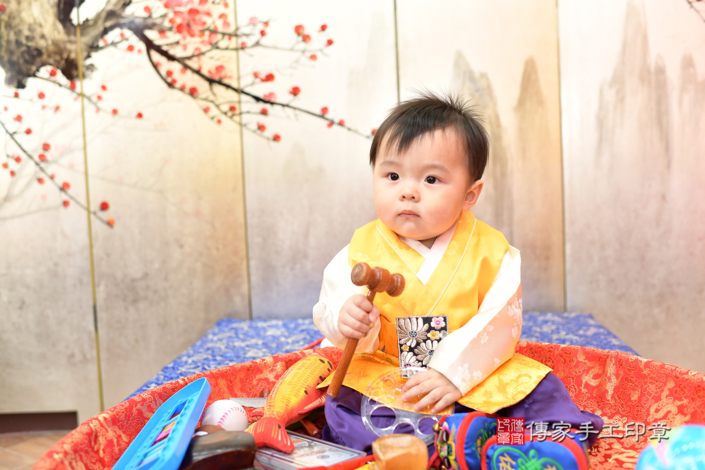 2025-06-19小煊寶寶抓周，小孩古裝禮服照。地點：傳家「新北店」古禮會場照片集