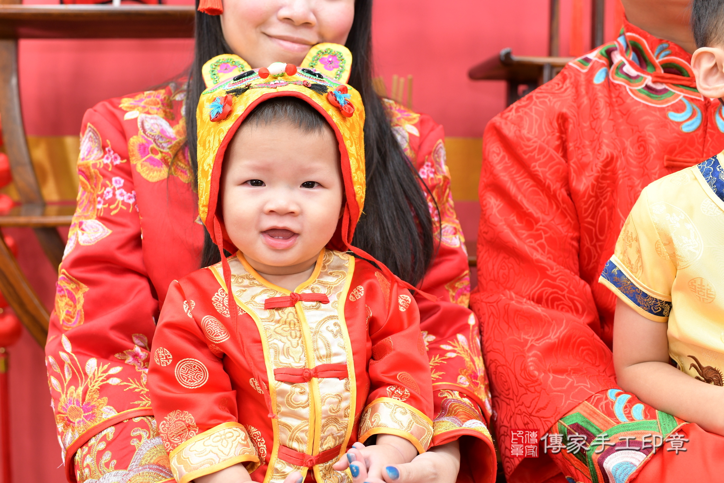 2023-11-19黃寶寶抓周，小孩古裝禮服照。地點：傳家「新北店」古禮會場照片集