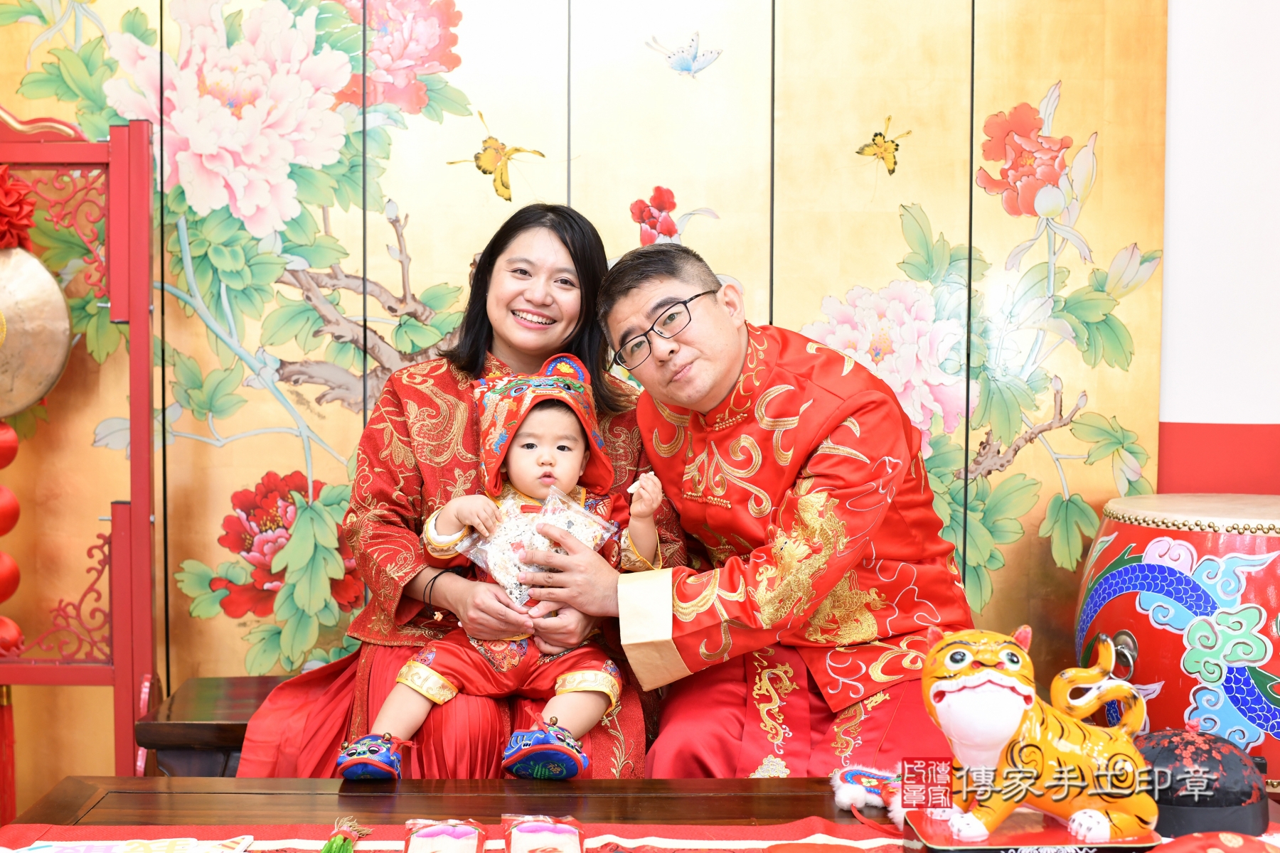 2025-11-30小宇寶貝抓周，成人與小孩古裝禮服照。地點：傳家「台北店」古禮會場照片集