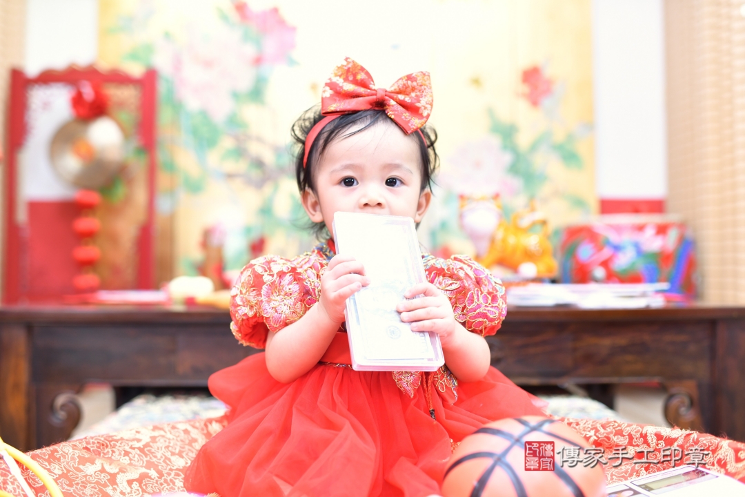 2025-12-30玥玥寶貝抓周，小孩古裝禮服照。地點：傳家「台北店」古禮會場照片集