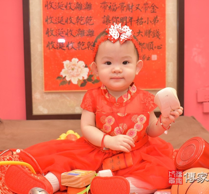 2020-12-27黃寶寶，小孩禮服(女)中式古裝禮服禮照照片集