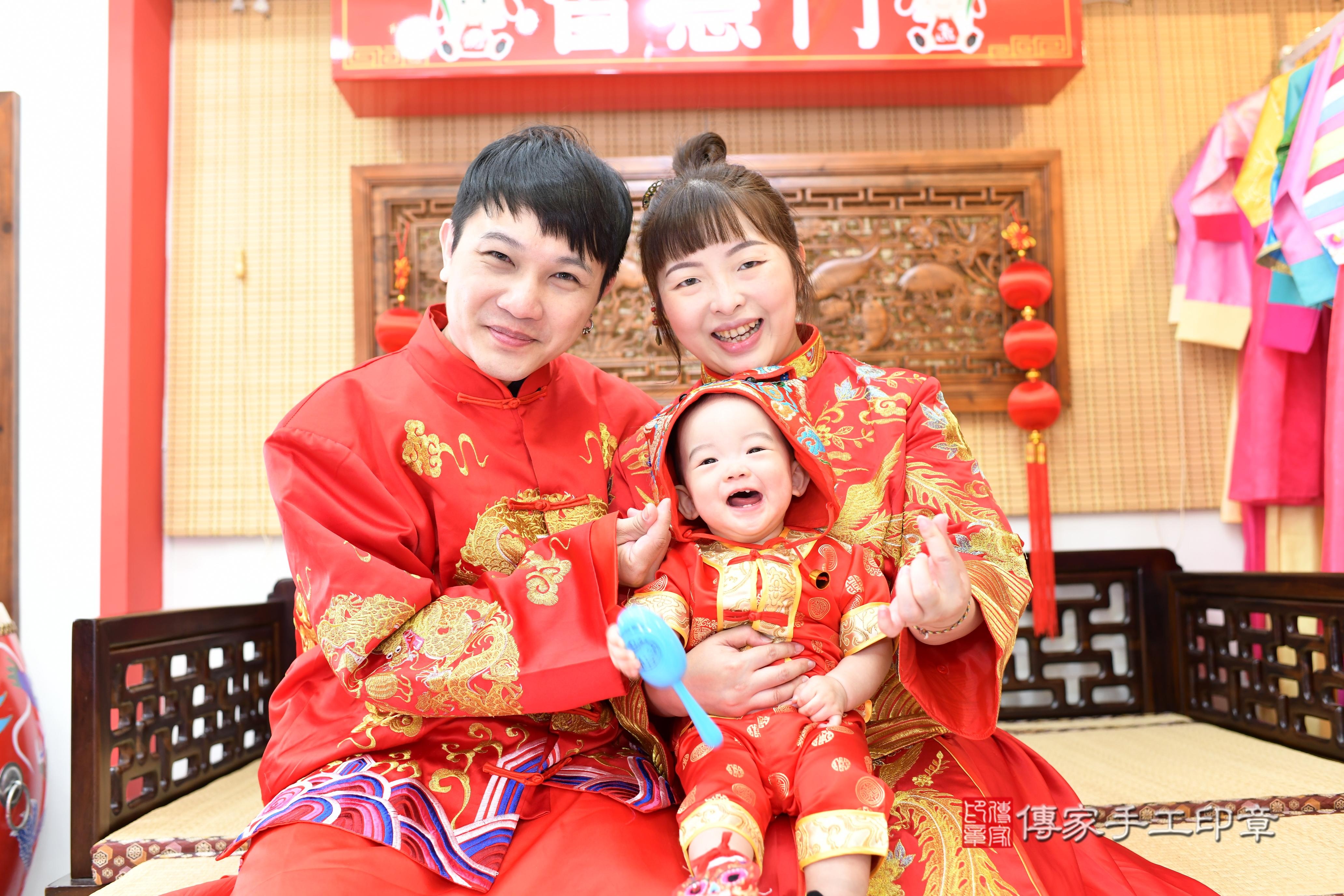 2025-07-30小宇寶貝抓周，成人與小孩古裝禮服照。地點：傳家「台南店」古禮會場照片集