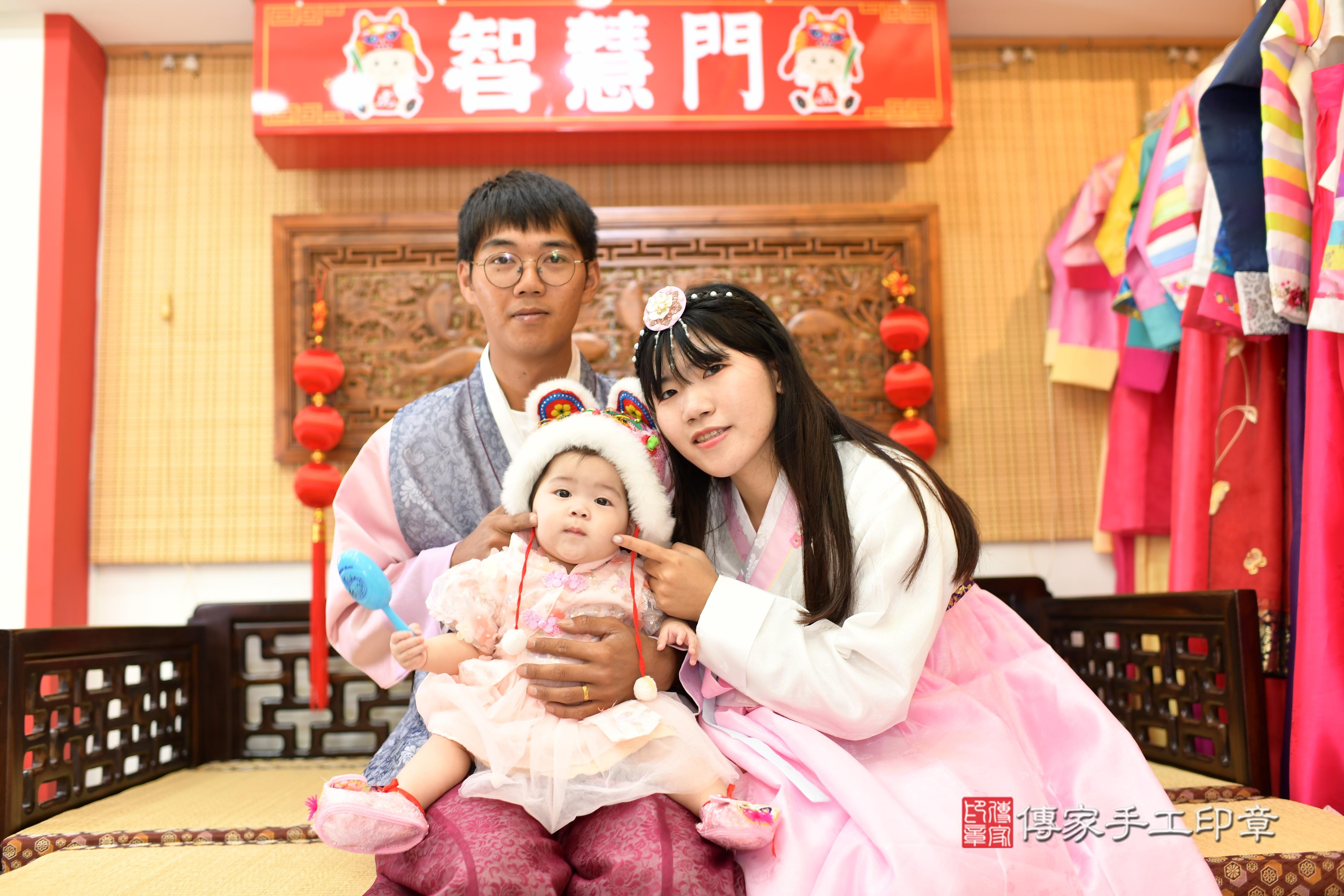 2025-07-30彤彤寶貝抓周，成人與小孩古裝禮服照。地點：傳家「台南店」古禮會場照片集