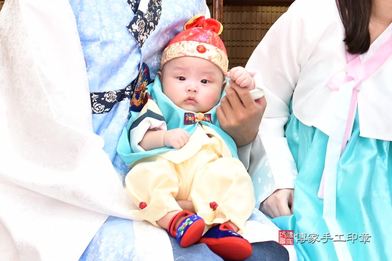 2025-07-30辰辰寶貝收涎,小孩古裝禮服照。地點:傳家「台南店」古禮會場照片集