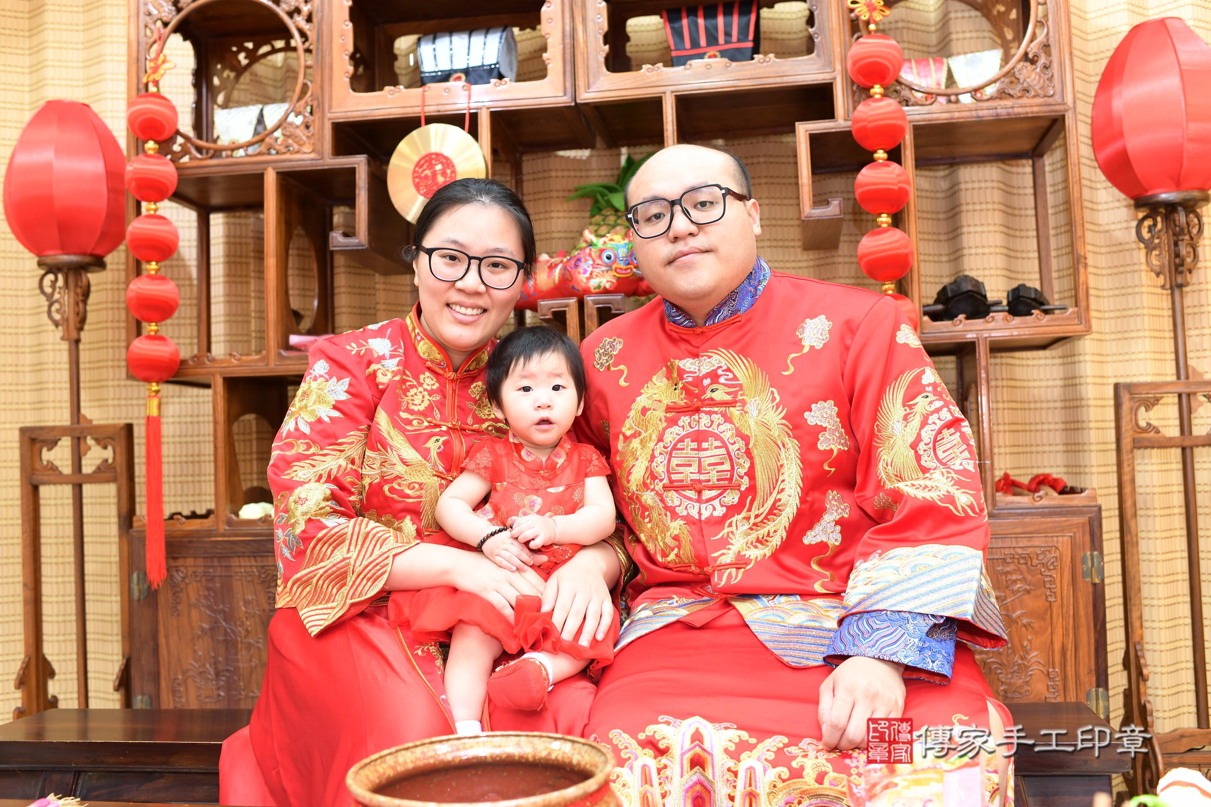 2025-07-30芮芮寶貝抓周,成人與小孩古裝禮服照。地點:傳家「台南店」古禮會場照片集
