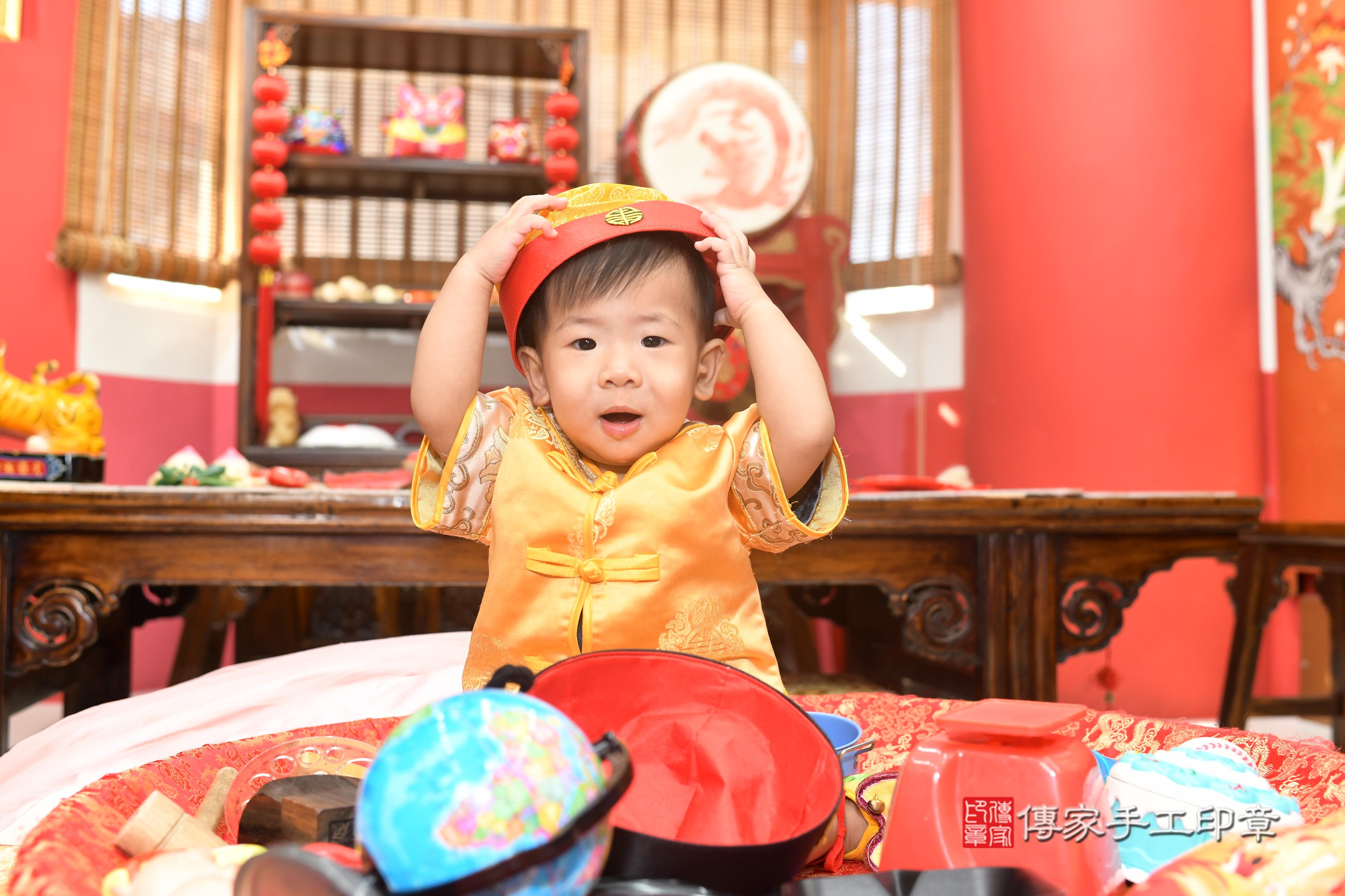 2025-07-30琋琋寶貝抓周,小孩古裝禮服照。地點:傳家「高雄店」古禮會場照片集