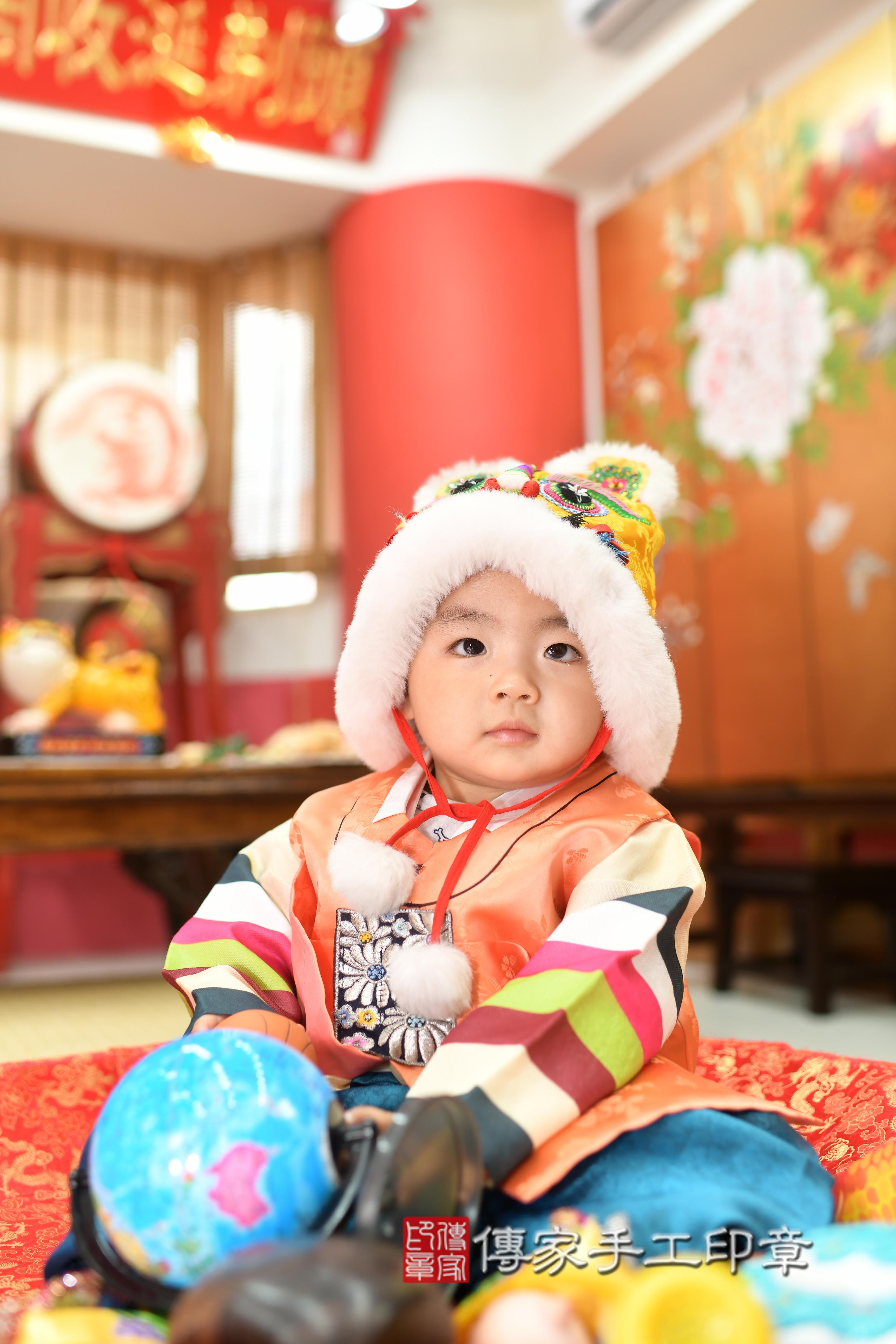 2025-07-30霆霆寶貝抓周，小孩古裝禮服照。地點：傳家「高雄店」古禮會場照片集