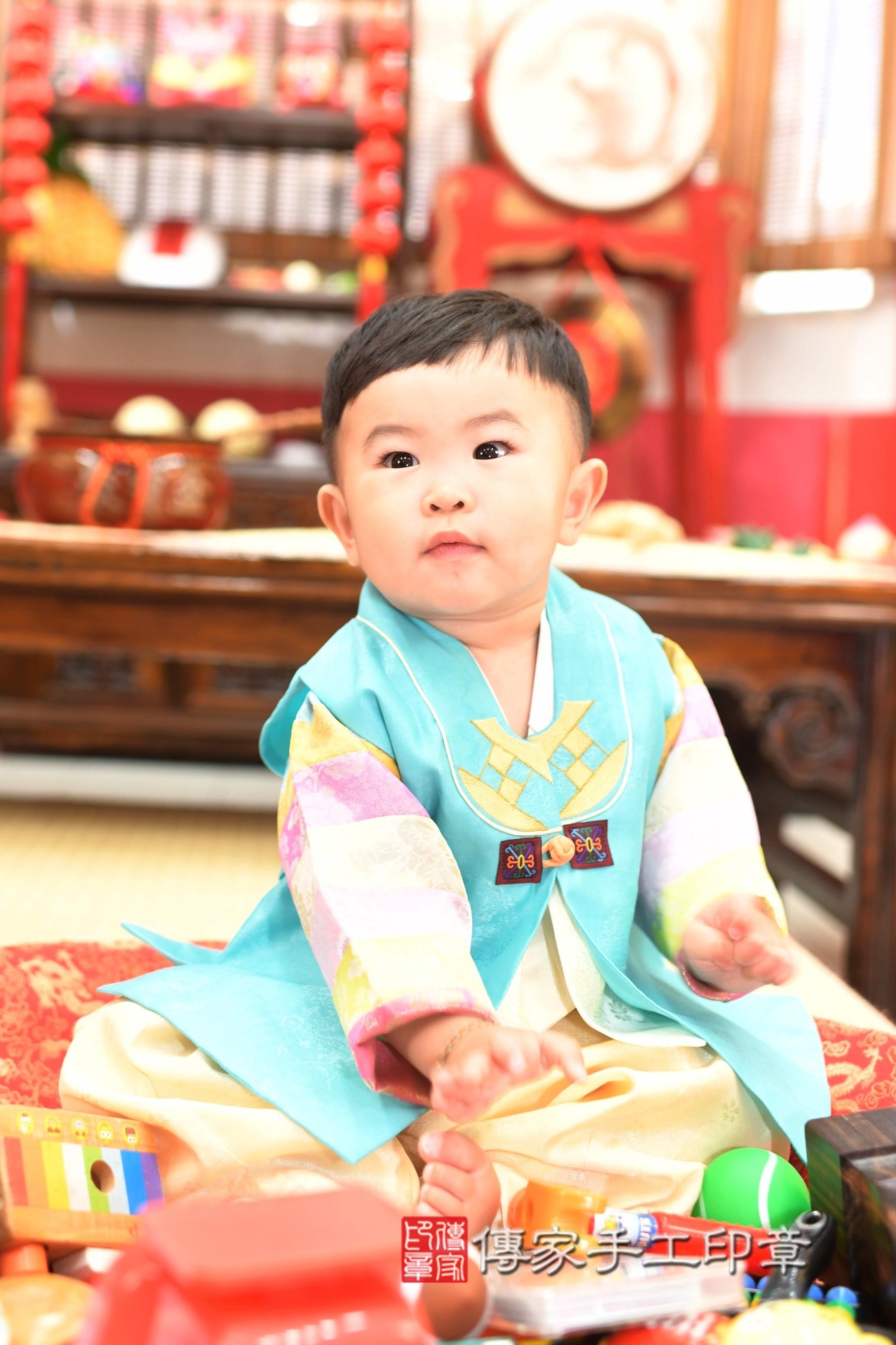 2025-07-30翔翔寶貝抓周，小孩古裝禮服照。地點：傳家「高雄店」古禮會場照片集