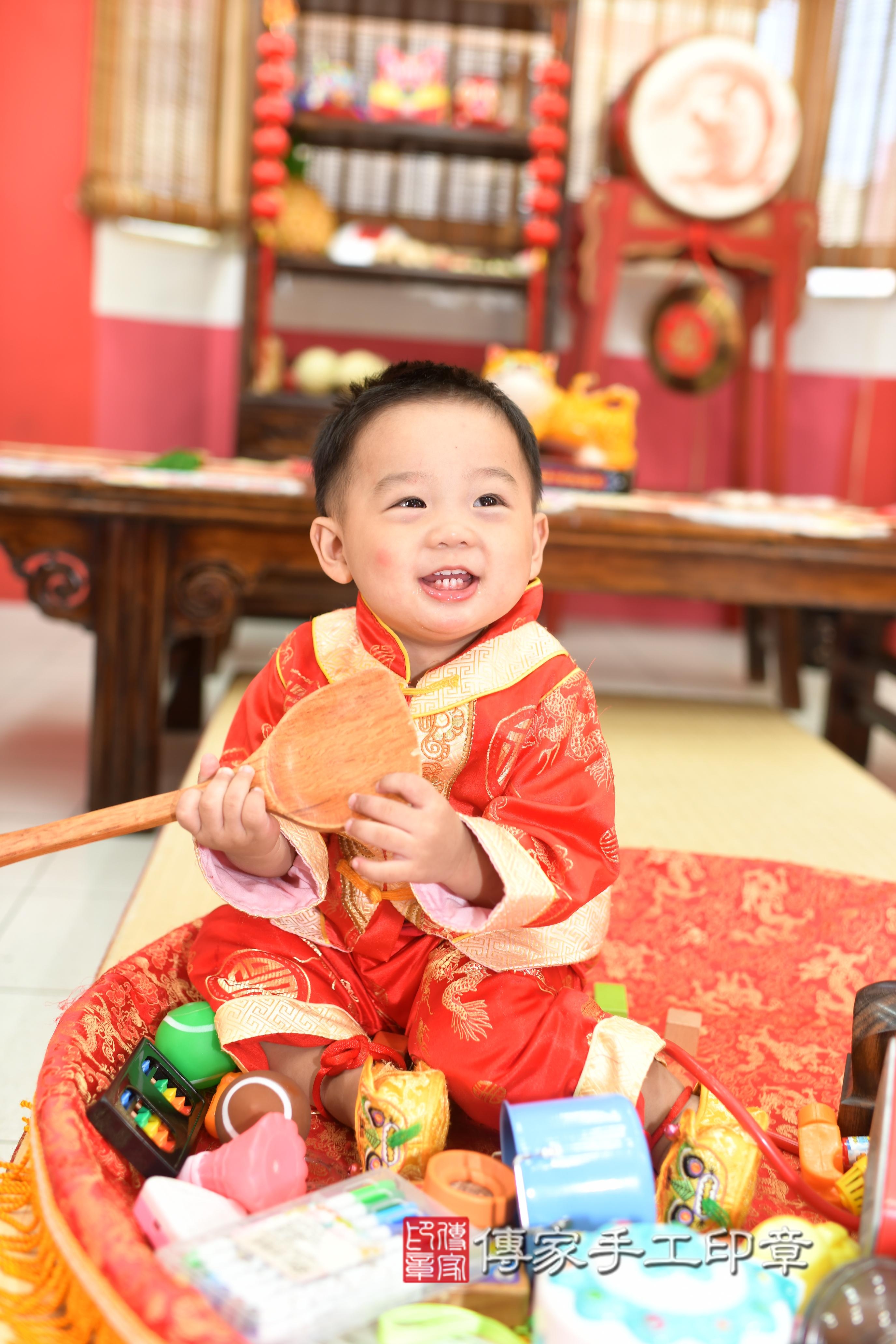 2025-07-30丞丞寶貝抓周,小孩古裝禮服照。地點:傳家「高雄店」古禮會場照片集