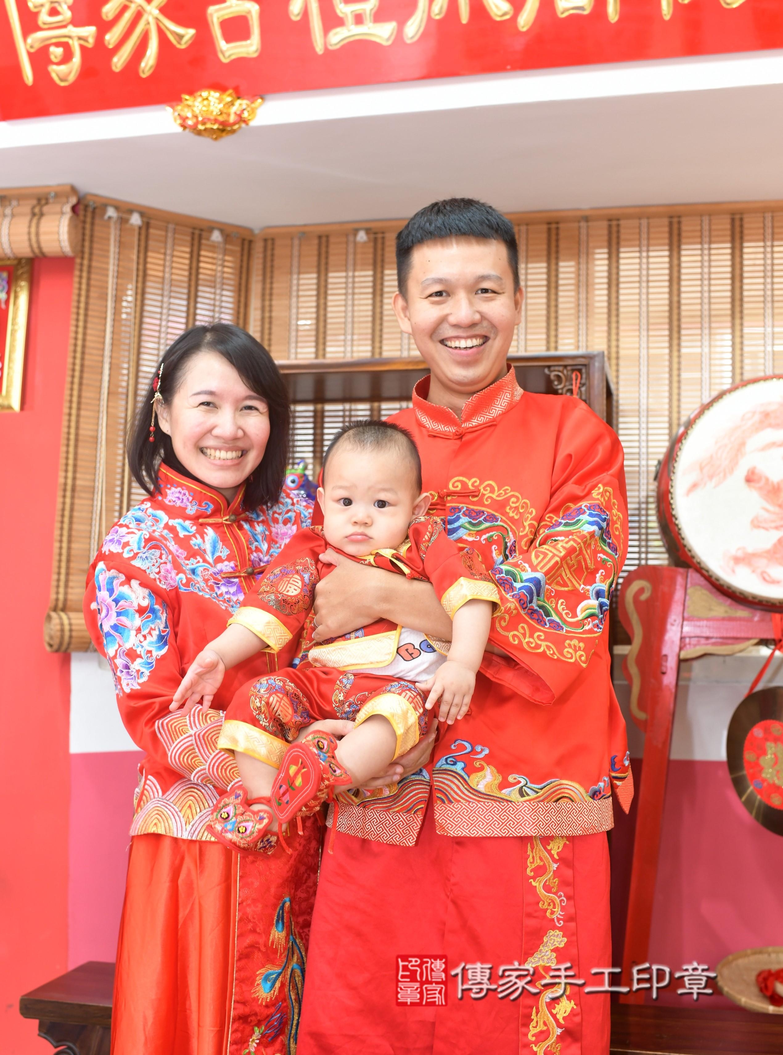 2025-07-30小羿寶貝抓周,成人與小孩古裝禮服照。地點:傳家「高雄店」古禮會場照片集