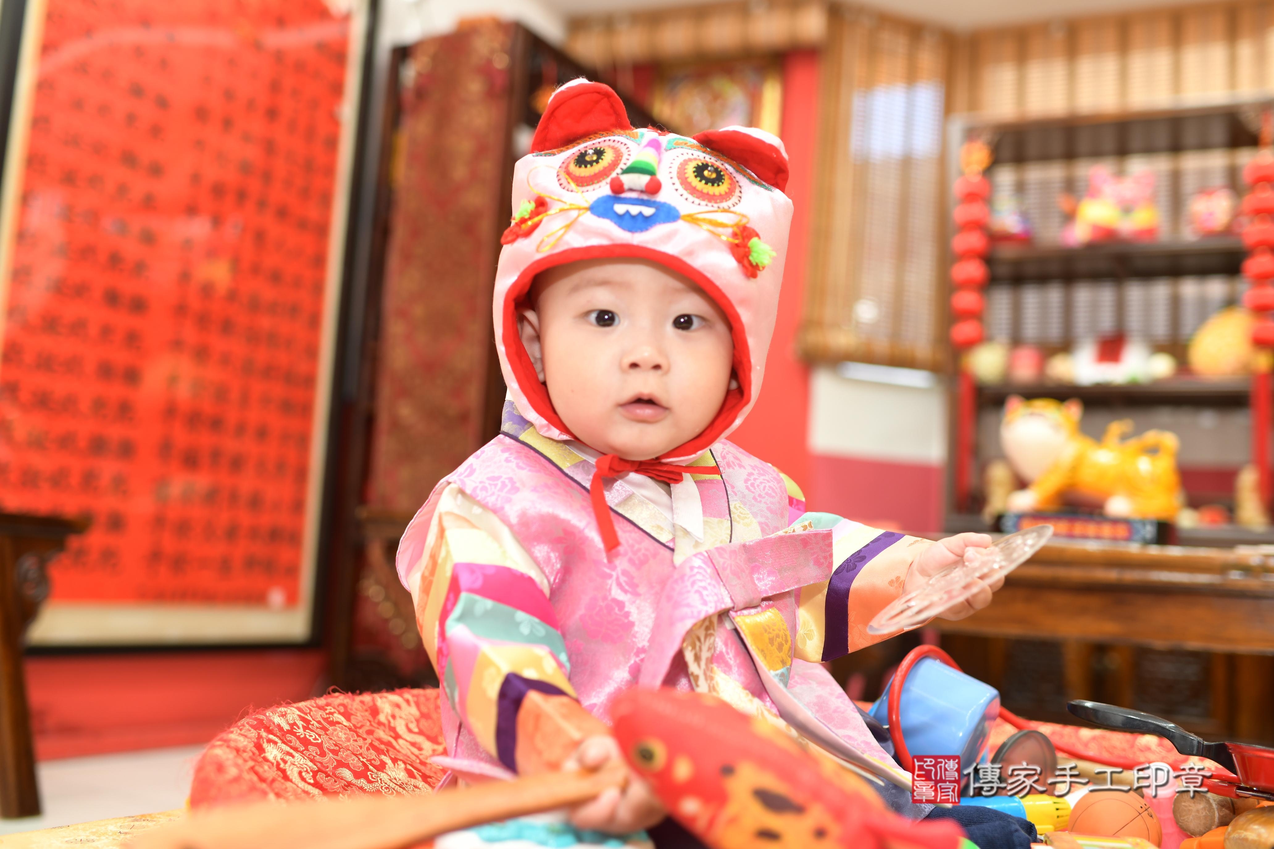 2025-07-30小宇寶貝抓周，小孩古裝禮服照。地點：傳家「高雄店」古禮會場照片集