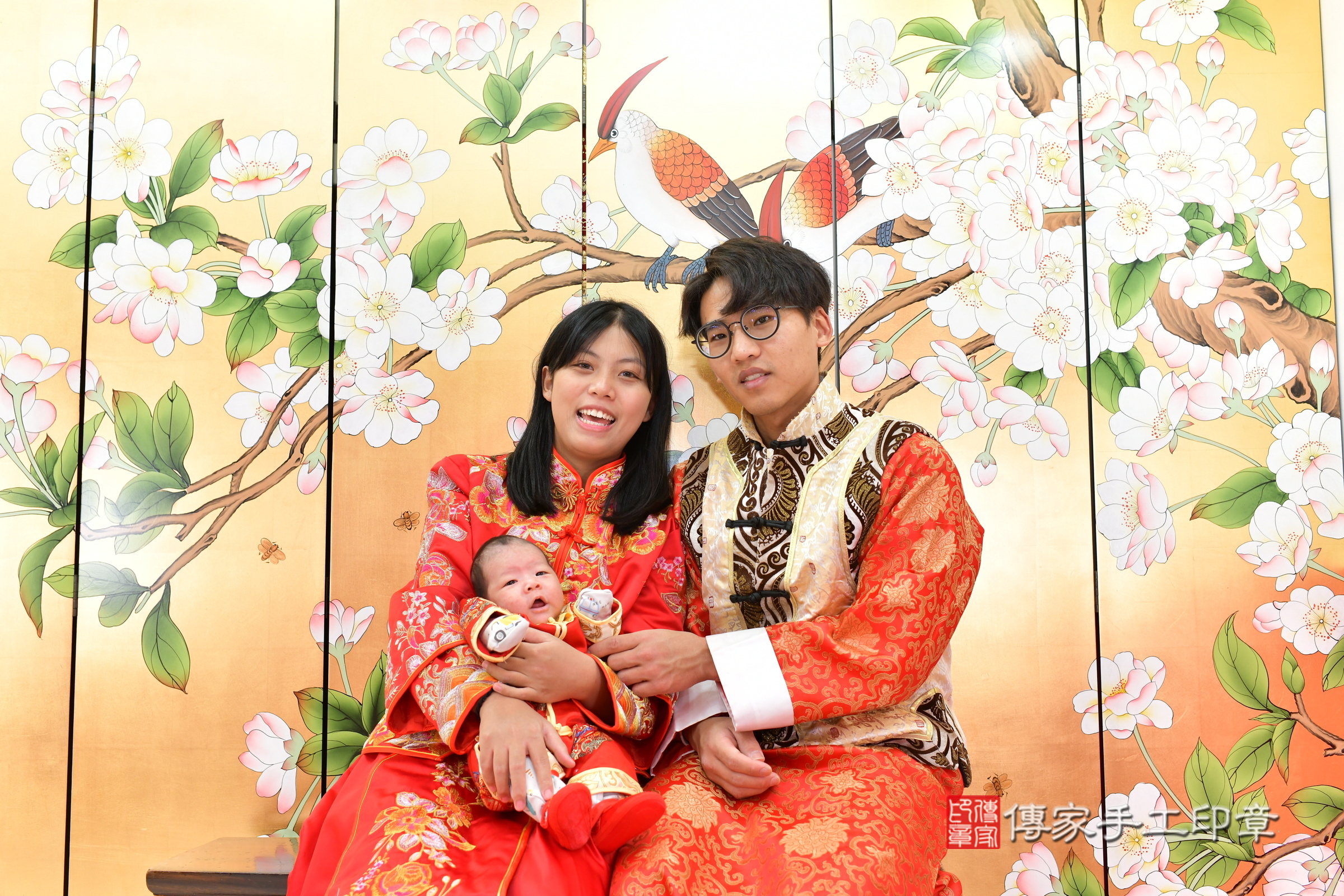 2025-01-06小滐寶寶剃頭，成人與小孩古裝禮服照。地點：傳家「台中店」古禮會場照片集