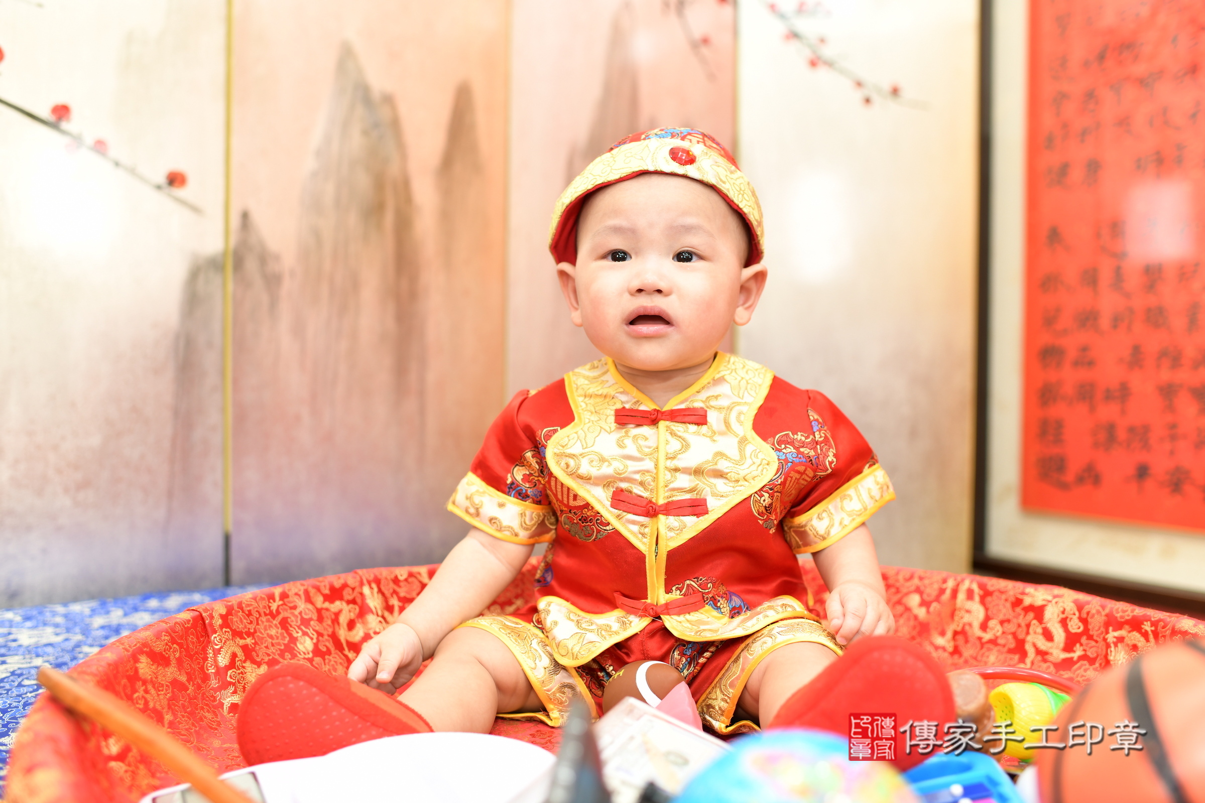 2025-06-28凡凡寶寶抓周，小孩古裝禮服照。地點：傳家「新北店」古禮會場照片集