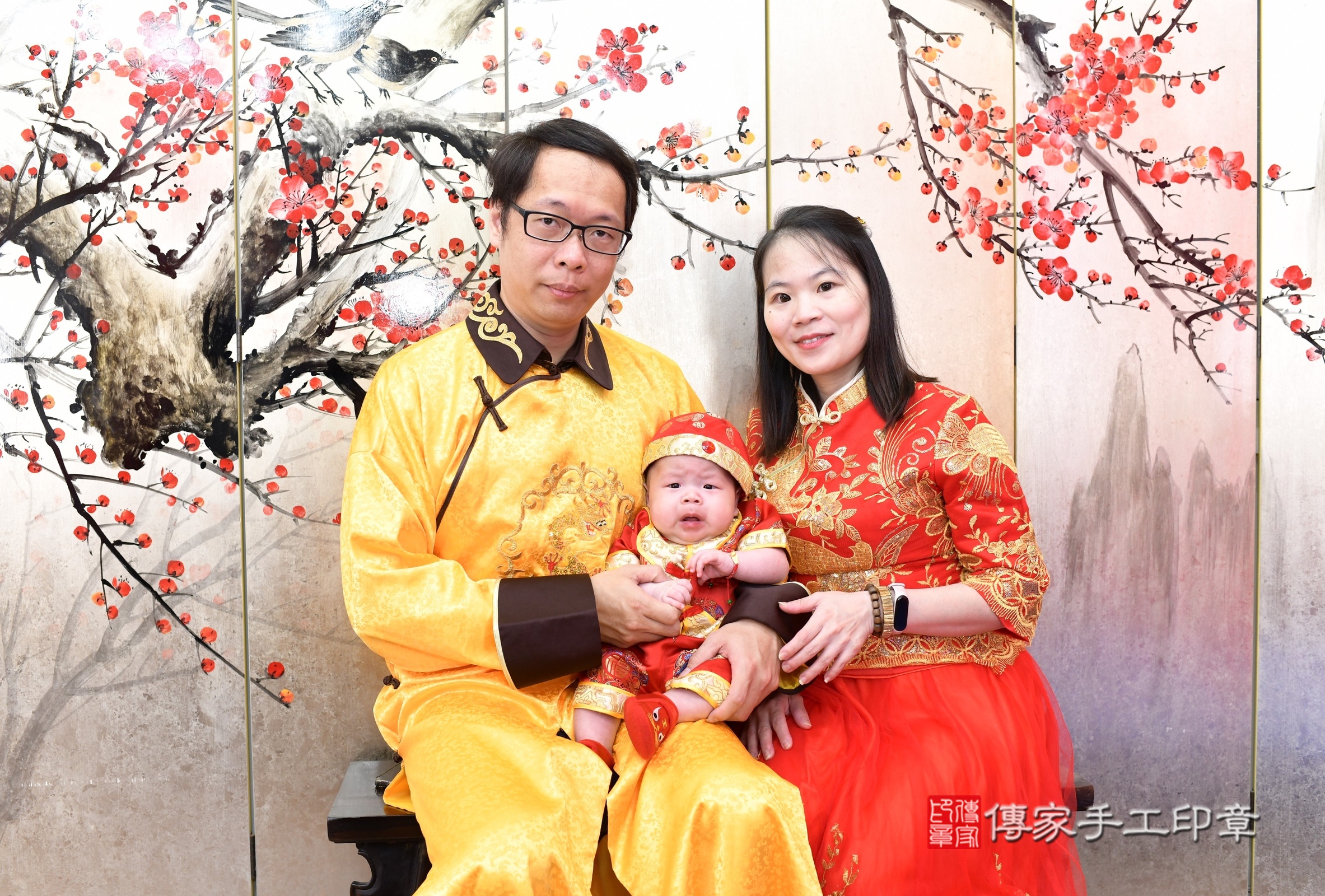 2025-05-07小瑔寶寶收涎，成人與小孩古裝禮服照。地點：傳家「新北店」古禮會場照片集