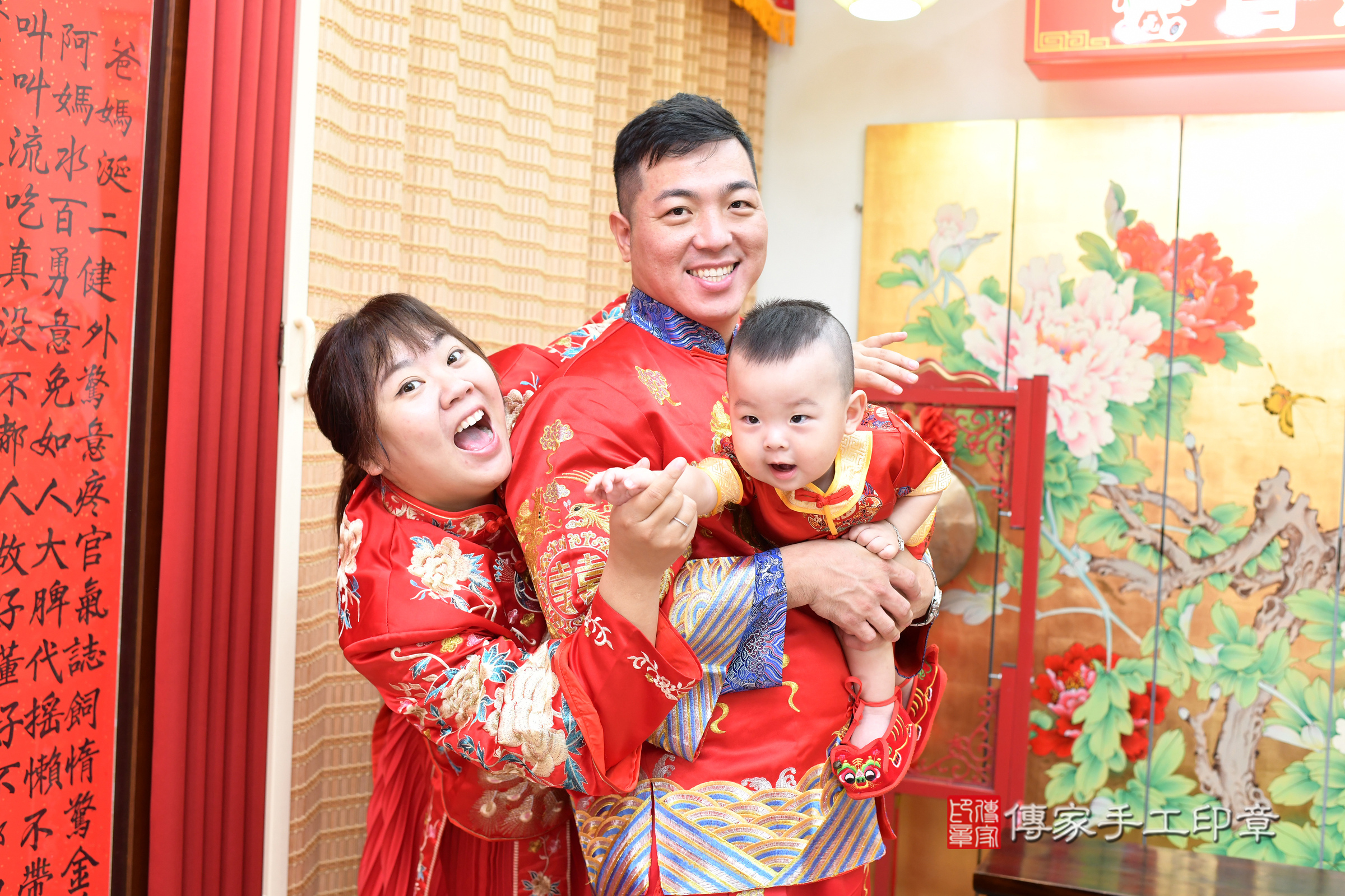 2025-05-17元元寶寶抓周，成人與小孩古裝禮服照。地點：傳家「台北店」古禮會場照片集