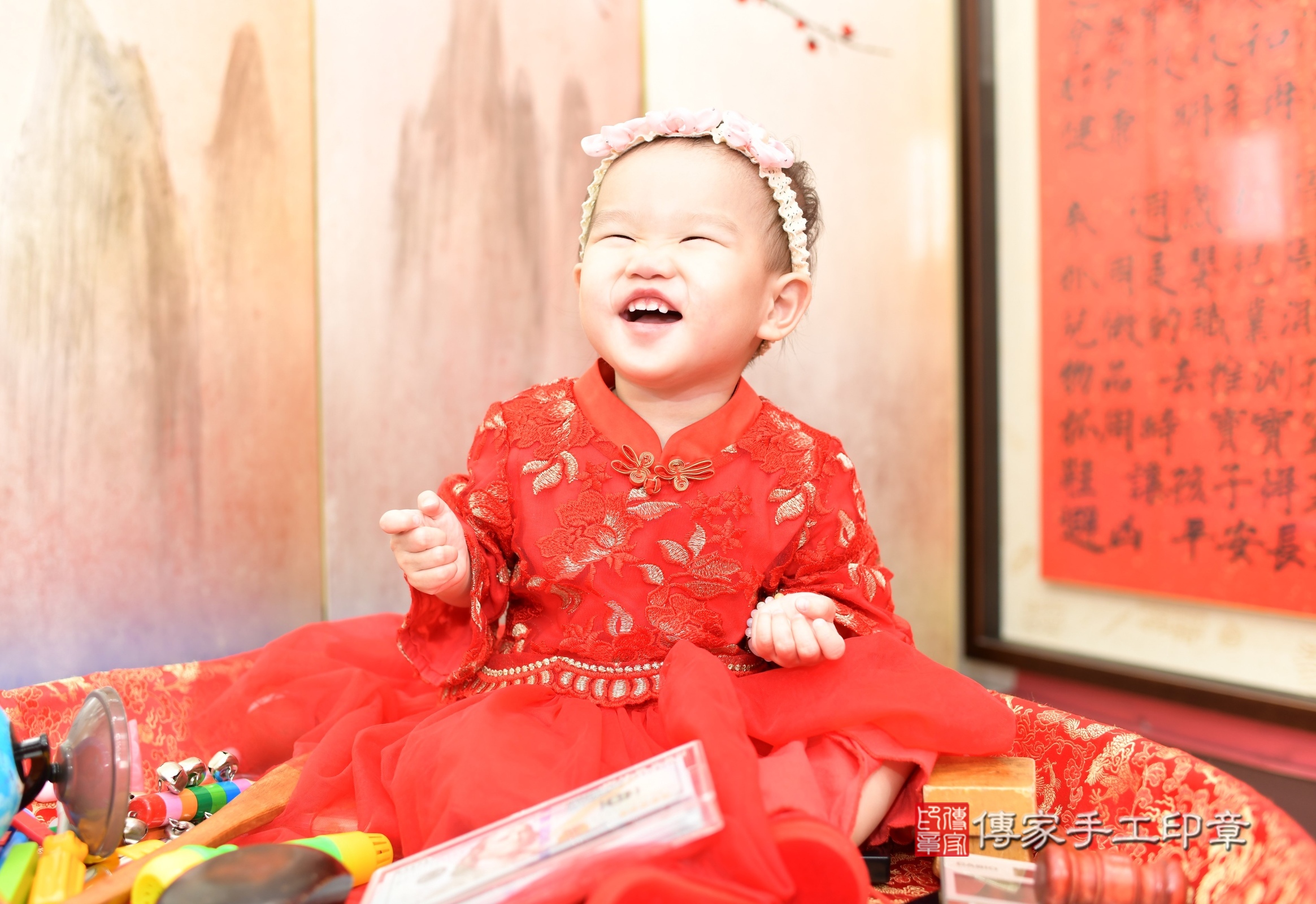 2025-08-03彤彤寶寶抓周，小孩古裝禮服照。地點：傳家「新北店」古禮會場照片集