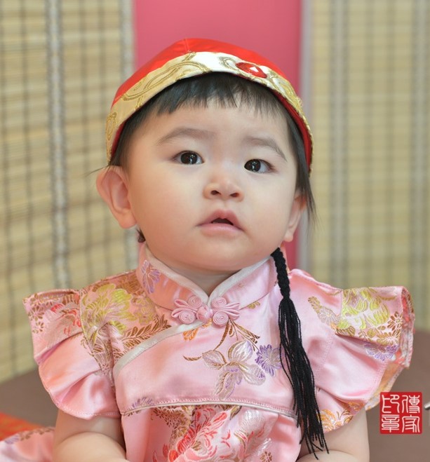 2020-08-13鄭寶寶，小孩禮服(女)中式古裝禮服禮照照片集