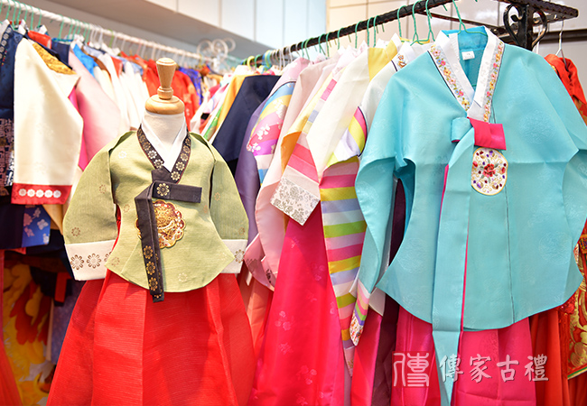 超多款式漂亮、可愛小孩，日式禮服、韓式禮服、中式禮服可挑選圖