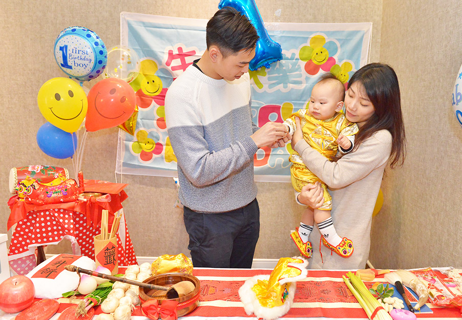 中式抓周佈置照範例