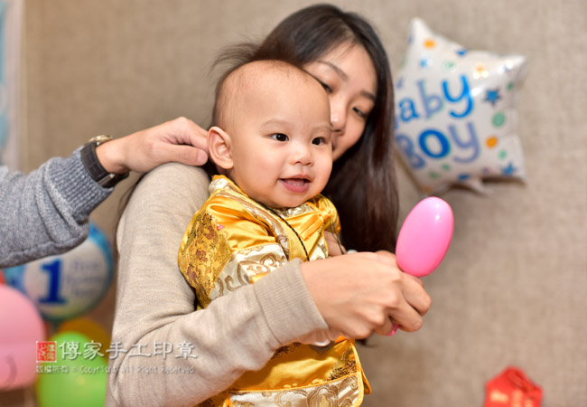 呂寶寶可愛週歲抓周儀式特寫拍照紀錄