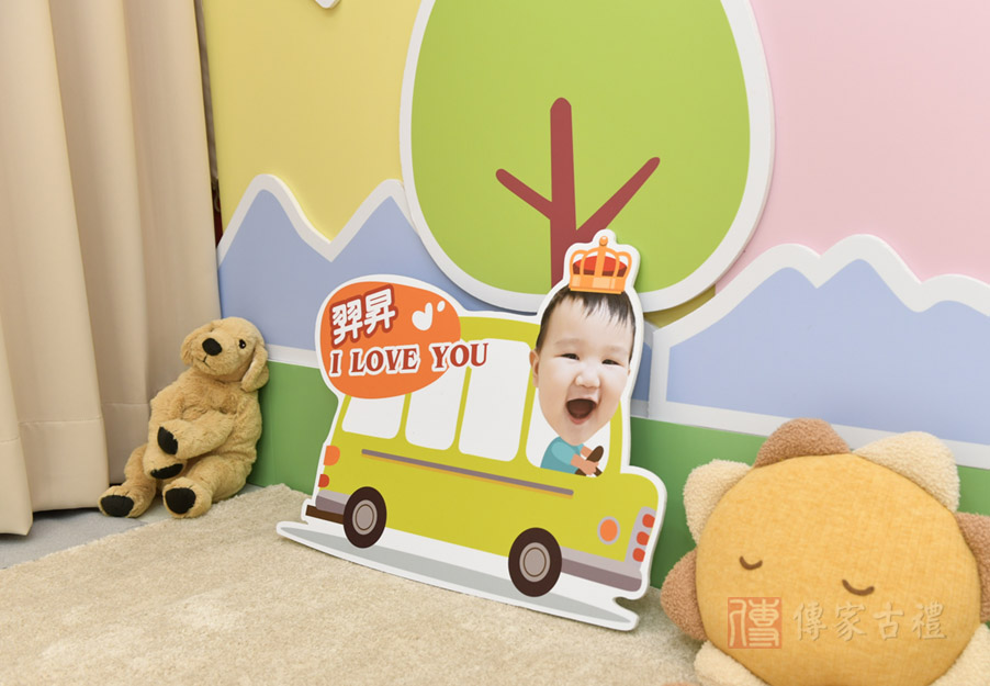 會場擺設裝飾，或手持拍照都很搭