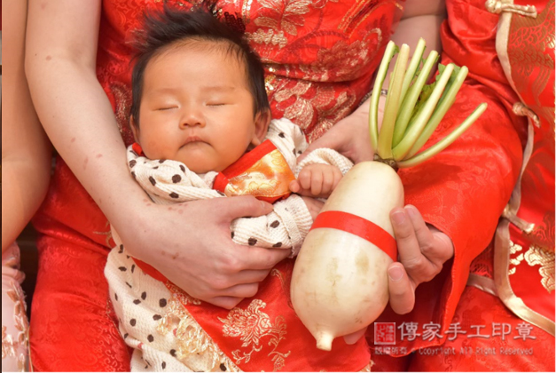 寶寶剃胎毛「好彩頭」祝福儀式