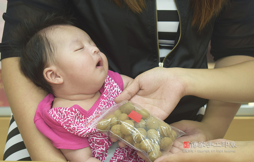 為周寶寶準備來店，祝福儀式物品：桂圓