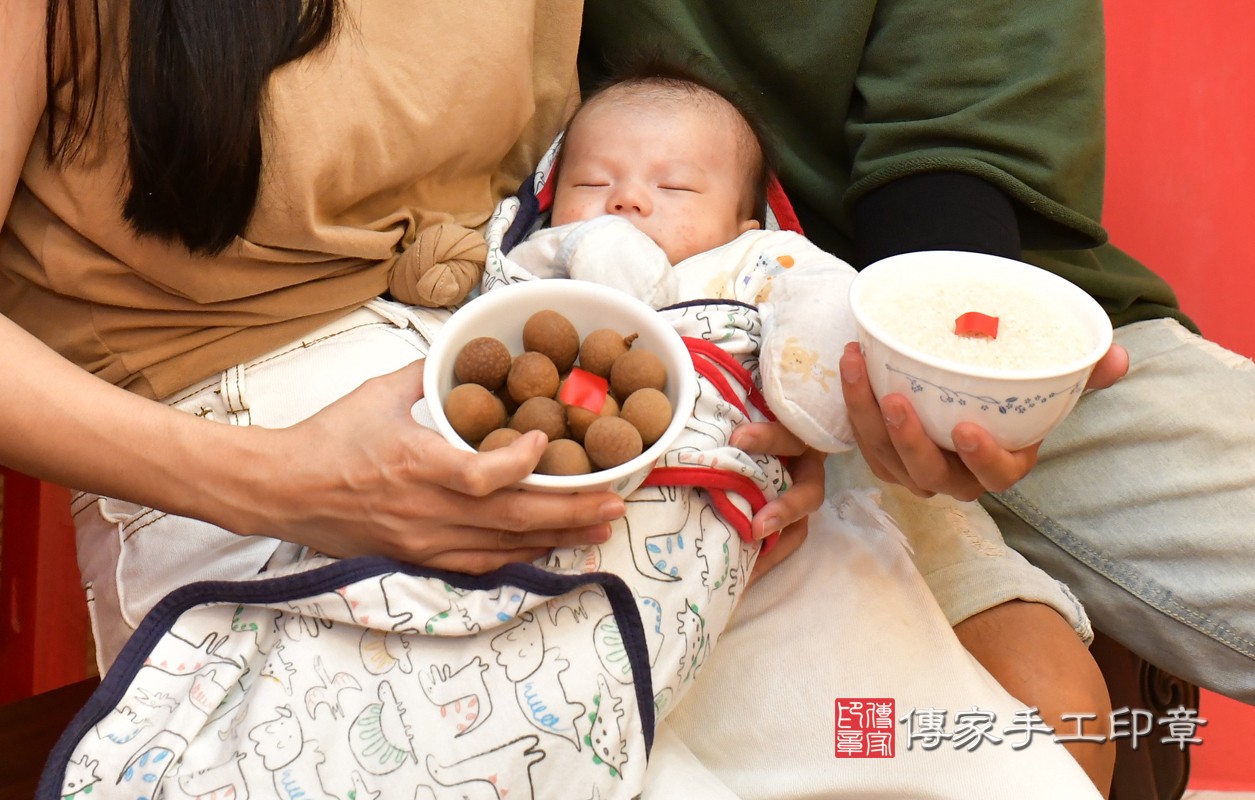 為林寶寶準備，祝福儀式物品：桂圓