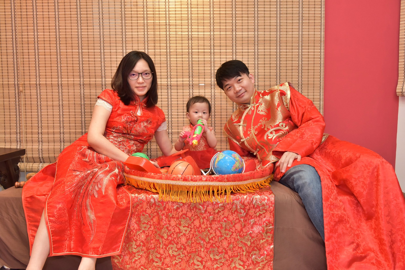張家參加抓周-中式成人古裝禮與小孩禮服樣式2.jpg