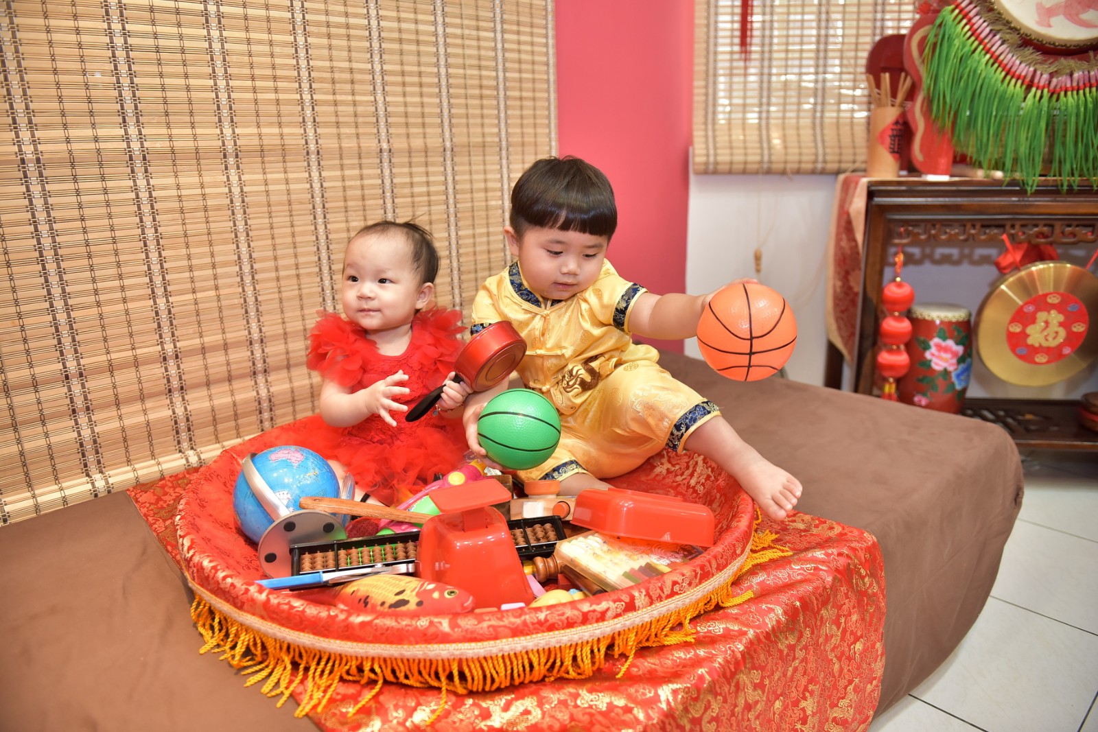 黃寶寶抓周-中式可愛古裝禮、小孩禮服樣式3.jpg