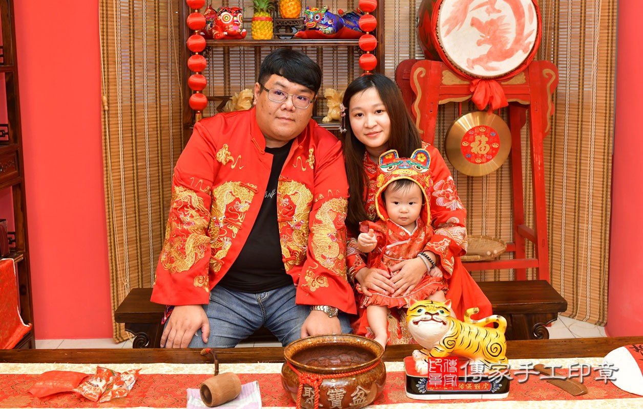 林家寶寶抓周-2021/09/13-成人中國風古裝禮服與小孩中國風古禮服樣式1.jpg