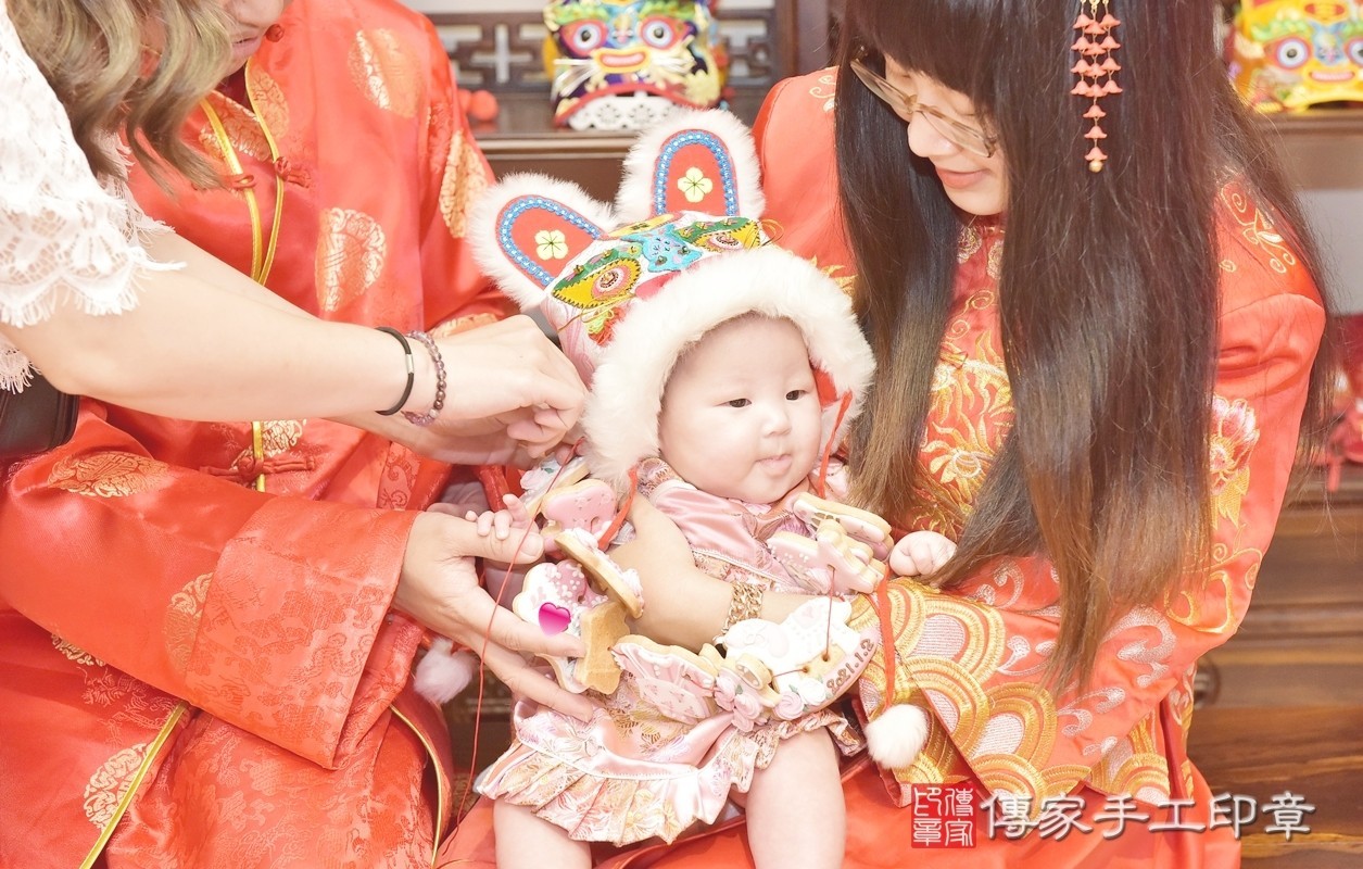 游寶寶收涎-2021/04/30-中式小孩禮服樣式1.jpg