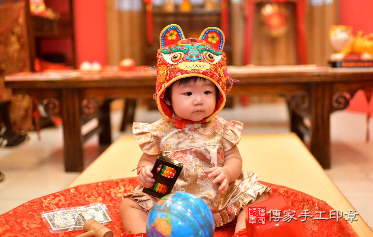 駱寶寶抓周-2021/08/22-中式小孩禮服樣式1.jpg