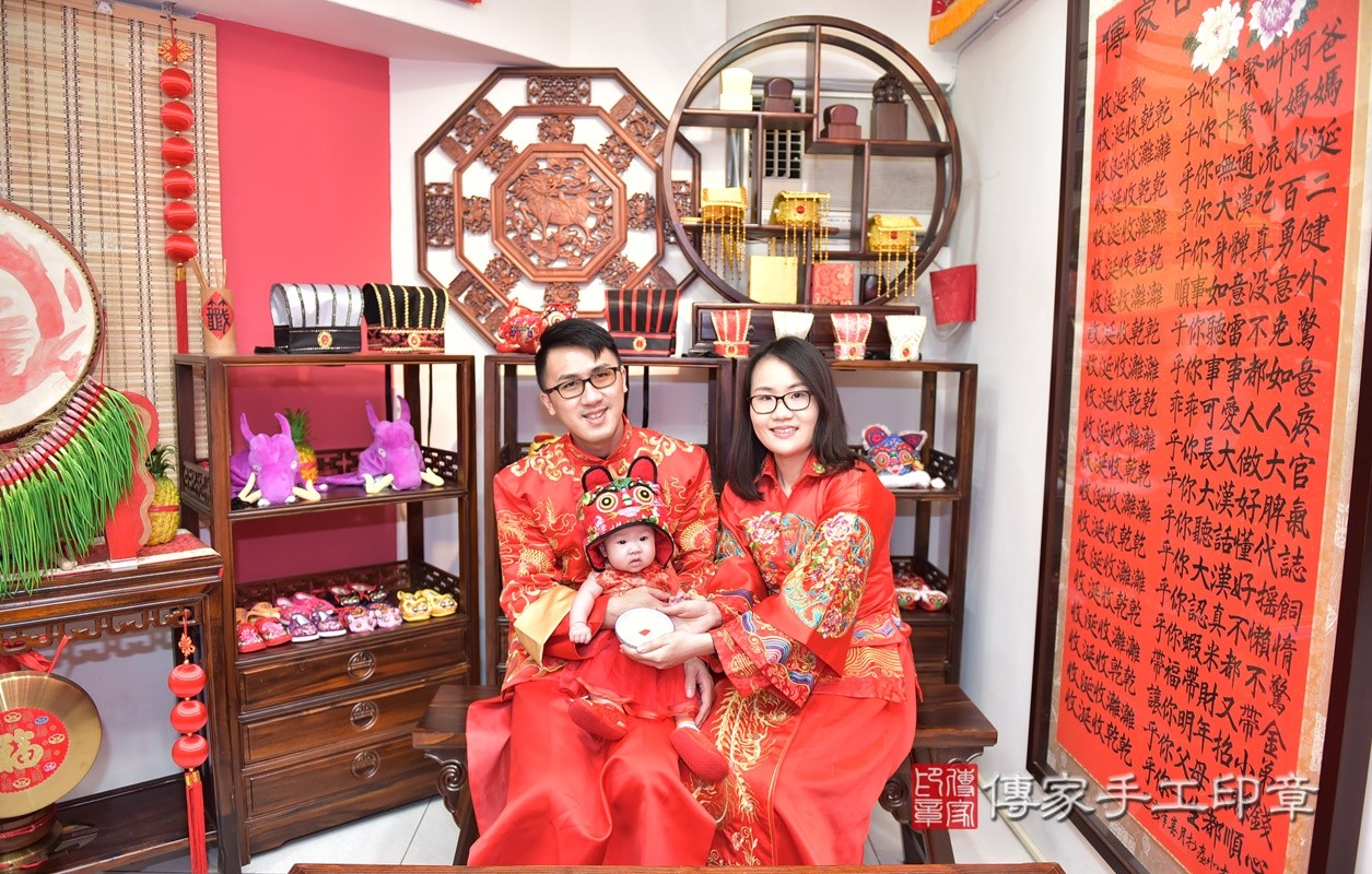 林家寶寶收涎-2021/01/28-成人中國風古裝禮服與小孩中國風古禮服樣式3.jpg