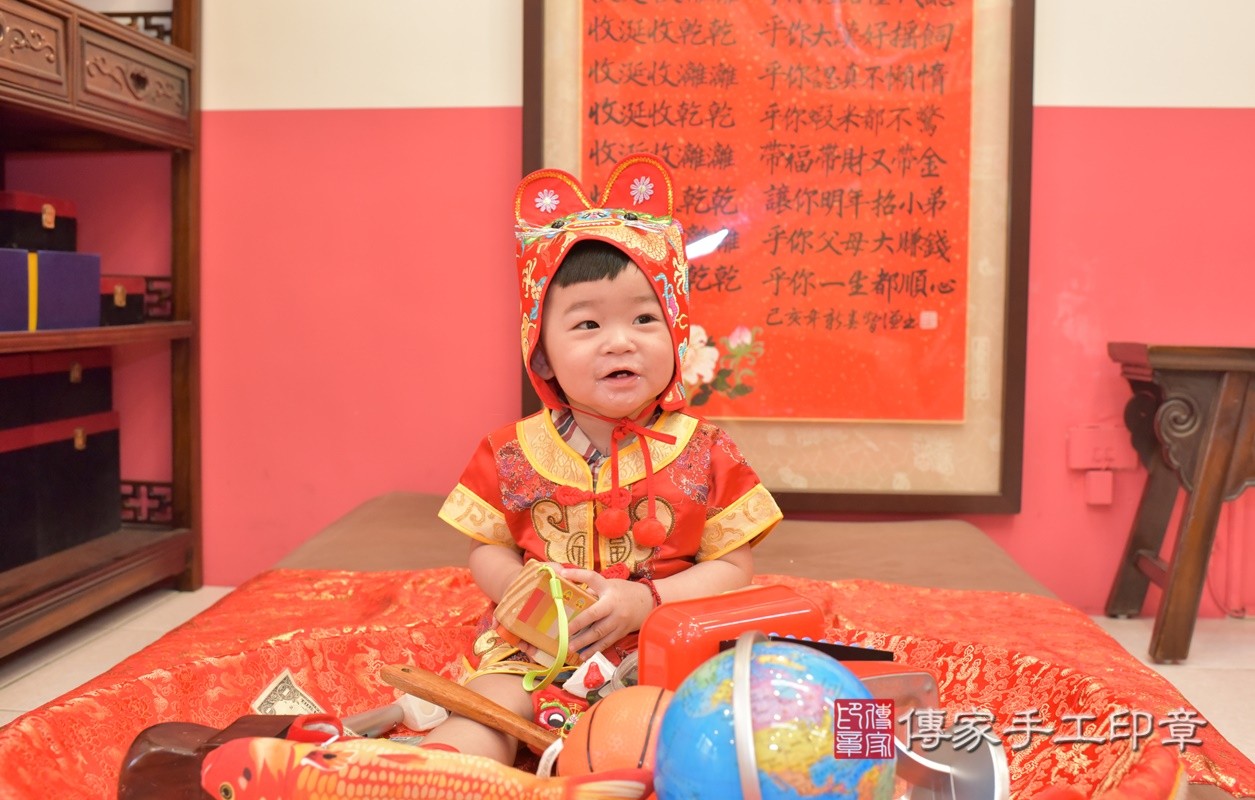 曾寶寶抓周-2021/05/04-中式小孩禮服樣式.jpg