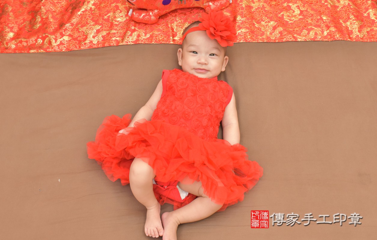 高寶寶收涎-2020/10/31-中式小孩禮服樣式.jpg