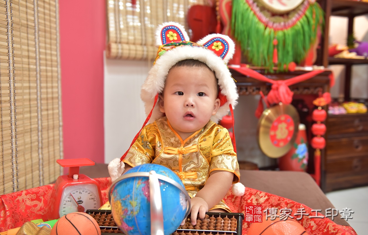 張寶寶抓周-2020/10/31-中式小孩禮服樣式.jpg