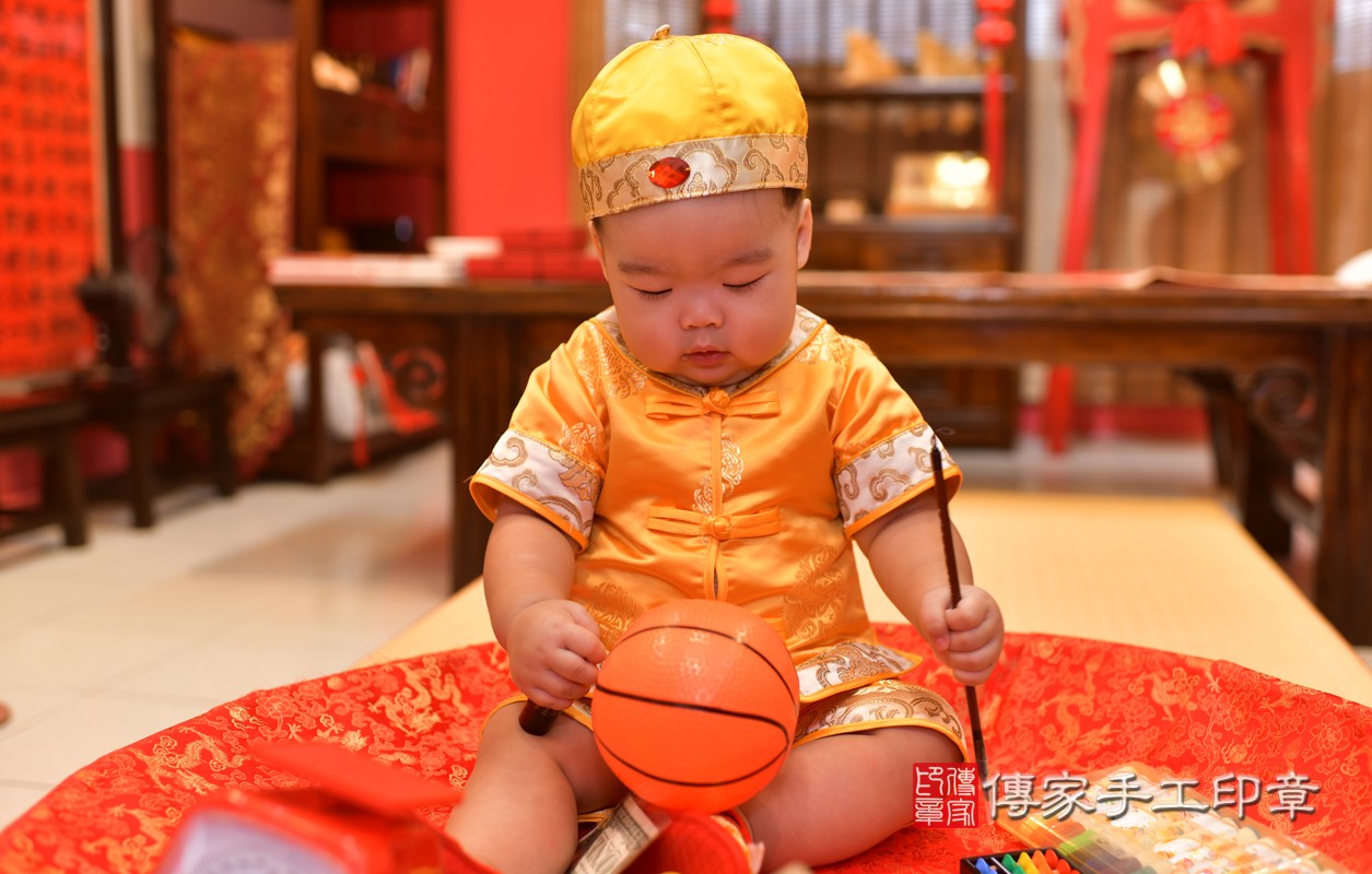 張寶寶抓周-2020/08/05-中式小孩禮服樣式.jpg