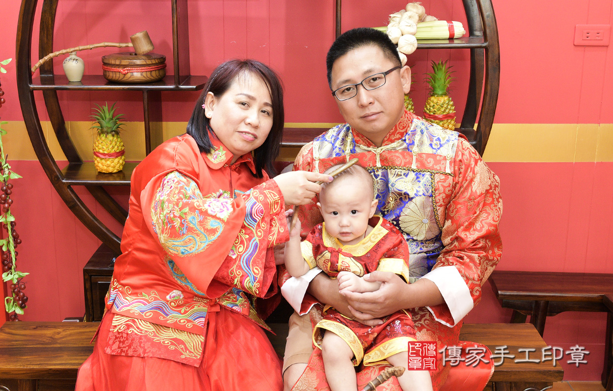曾家寶寶抓周-2020/08/05-成人中國風古裝禮服與小孩中國風古禮服樣式.jpg