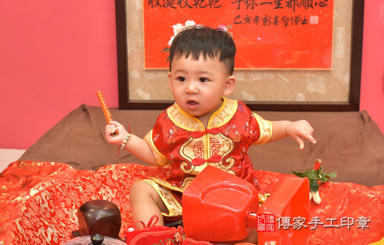 黃寶寶抓周-2020/07/26-中式小孩禮服樣式.jpg