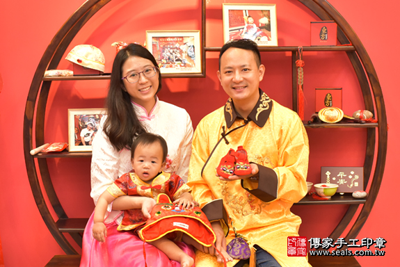 曾家寶寶抓周-2020/05/24-成人中國風古裝禮服與小孩中國風古禮服樣式.jpg