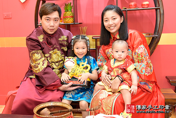 李家寶寶抓周-2020/05/22-成人中國風古裝禮服與小孩中國風古禮服樣式.jpg