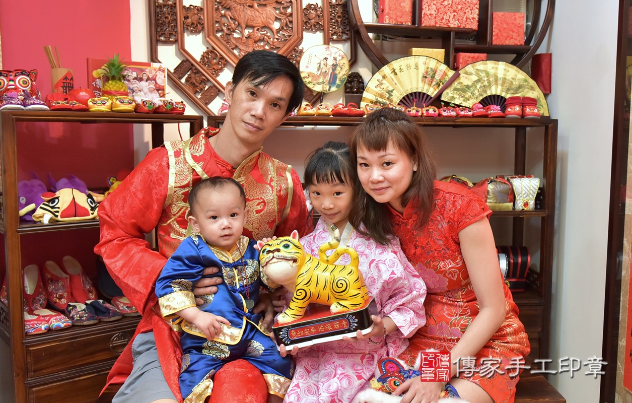 李家寶寶抓周-2020/05/03-成人中國風古裝禮服與小孩中國日式風古禮服樣式.jpg