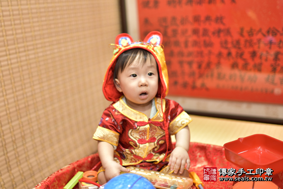 許寶寶抓周-2020/02/28-中式小孩禮服樣式.jpg